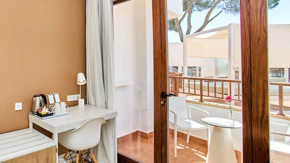 Leonardo Royal Ibiza Santa Eulalia, Room