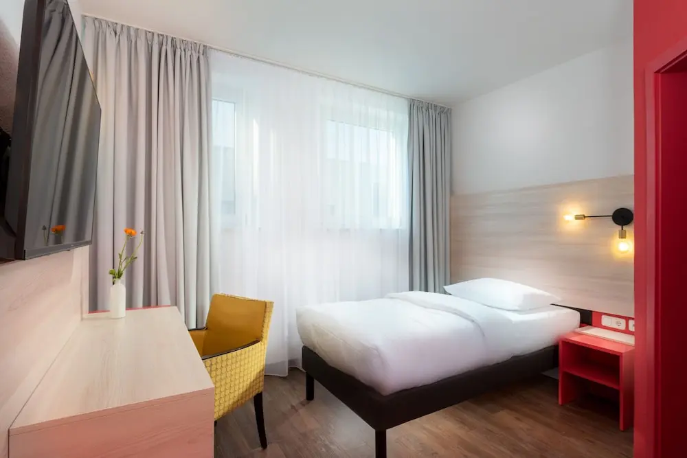greet Berlin Alexanderplatz, Room