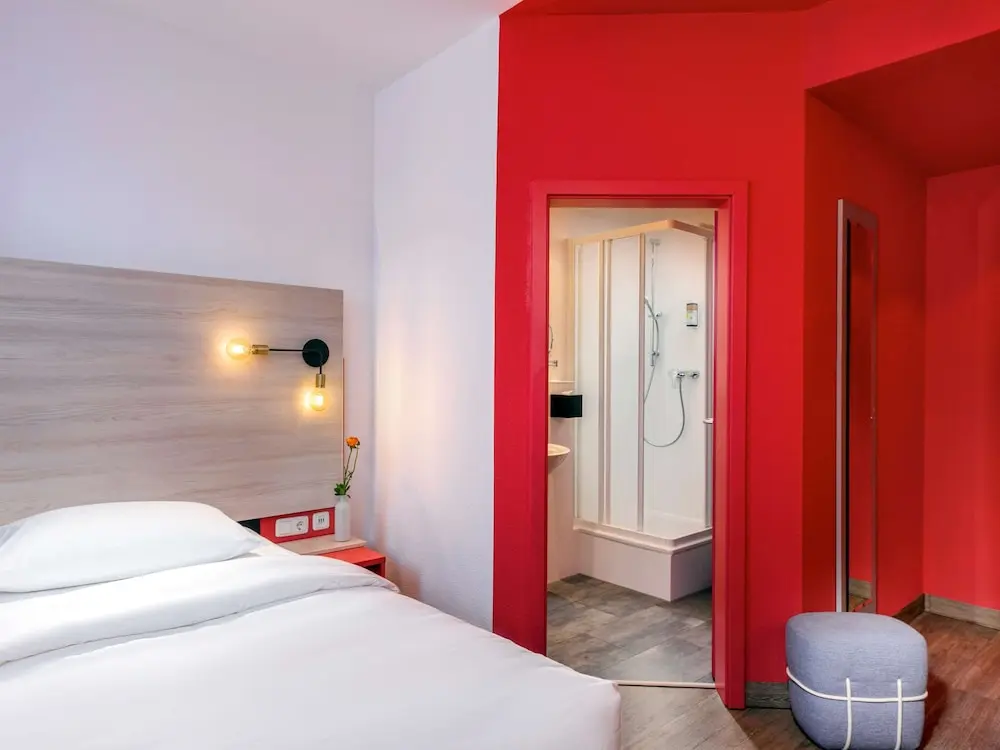 greet Berlin Alexanderplatz, Room