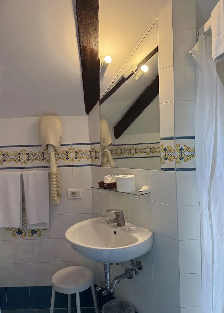 Hotel Villa Pina Antico Francischiello, Bathroom