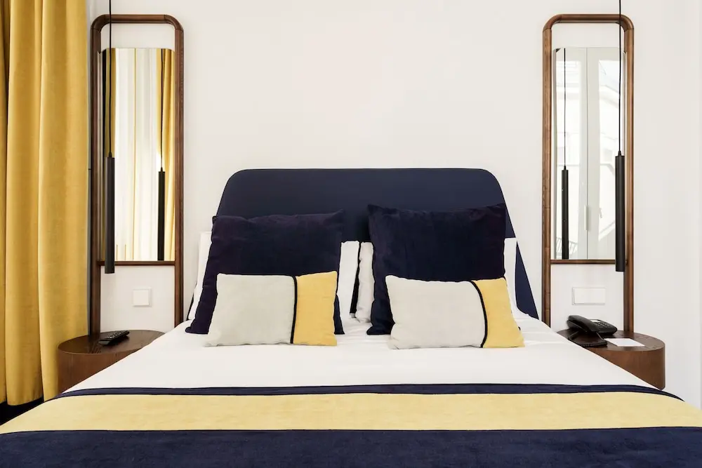 SmartRental Collection Gran Via Centric, Room