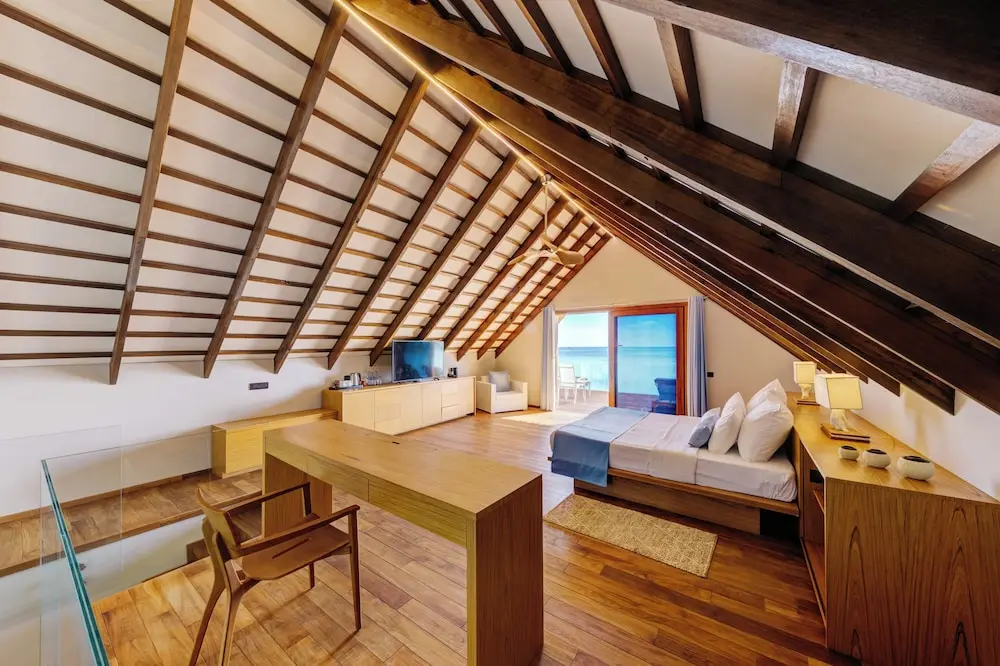 Cinnamon Velifushi Maldives, Room