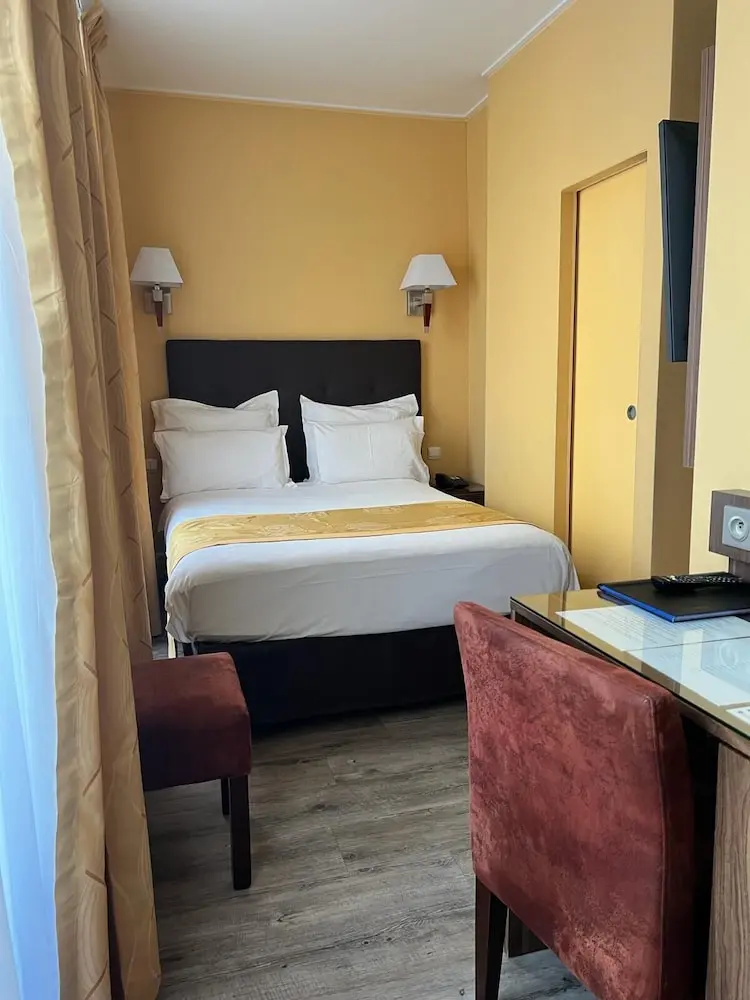 Hotel Capitole, Room