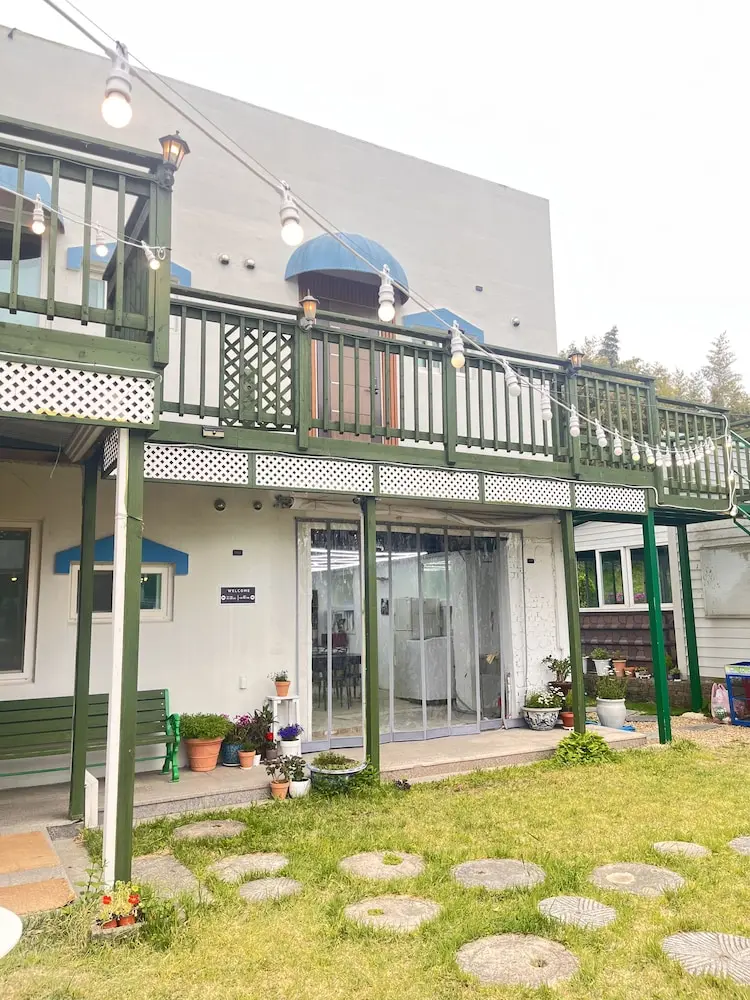 Bellus Rose Pension Hotel, Front of property