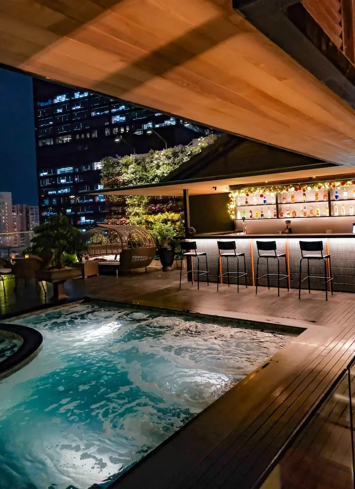 Silverland Sakyo Hotel & Spa, Bar (on property)