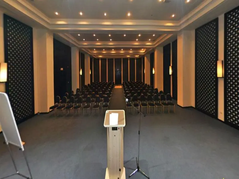 Alhambra Thalasso, Conferences