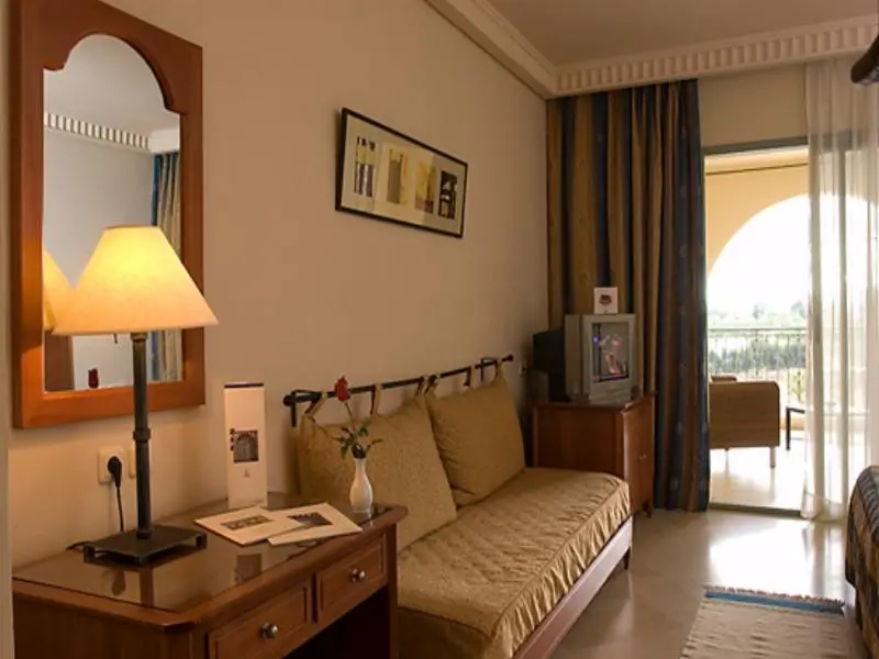 Alhambra Thalasso, Room