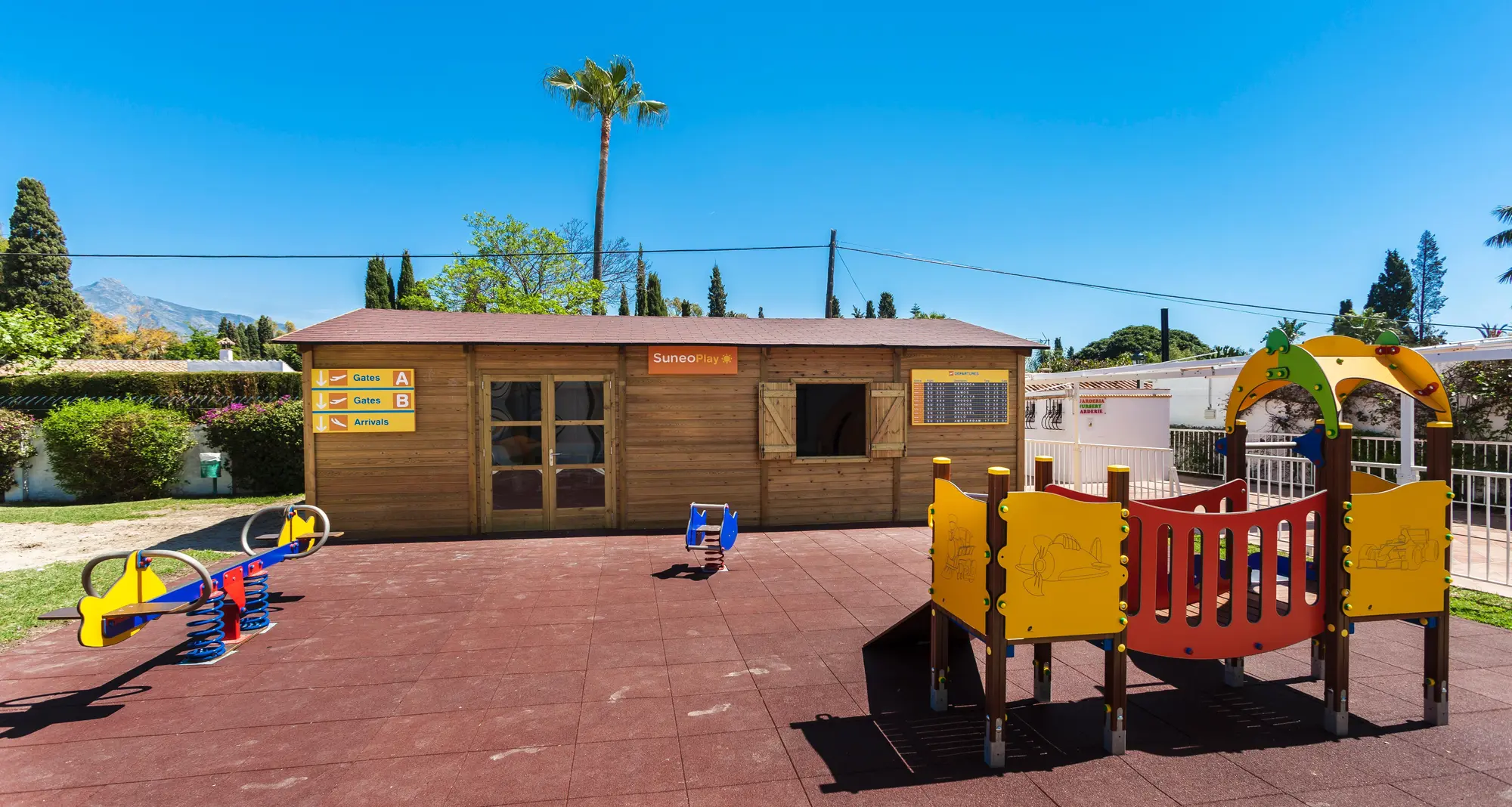Globales Cortijo Blanco, Sports and Entertainment