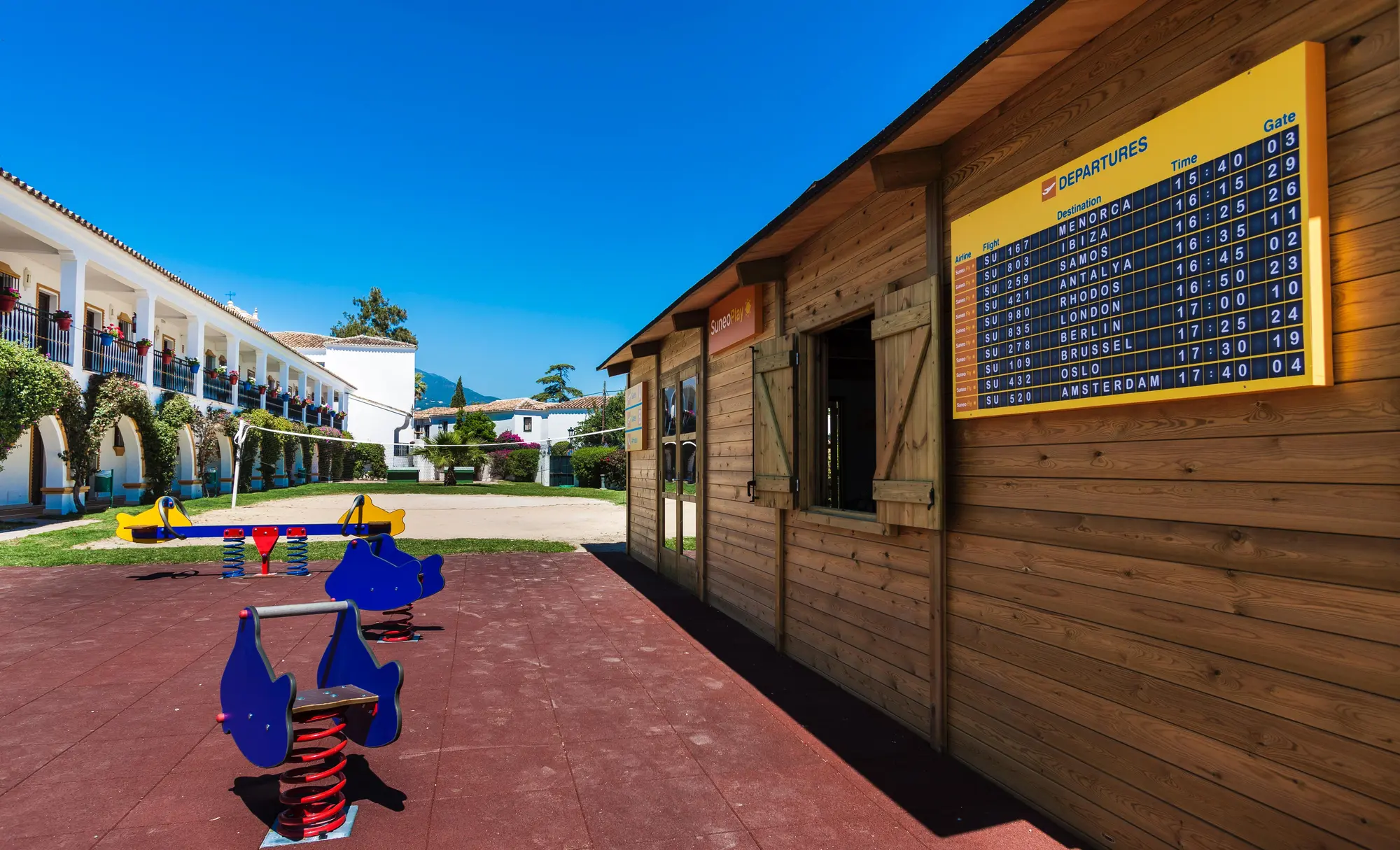Globales Cortijo Blanco, Sports and Entertainment