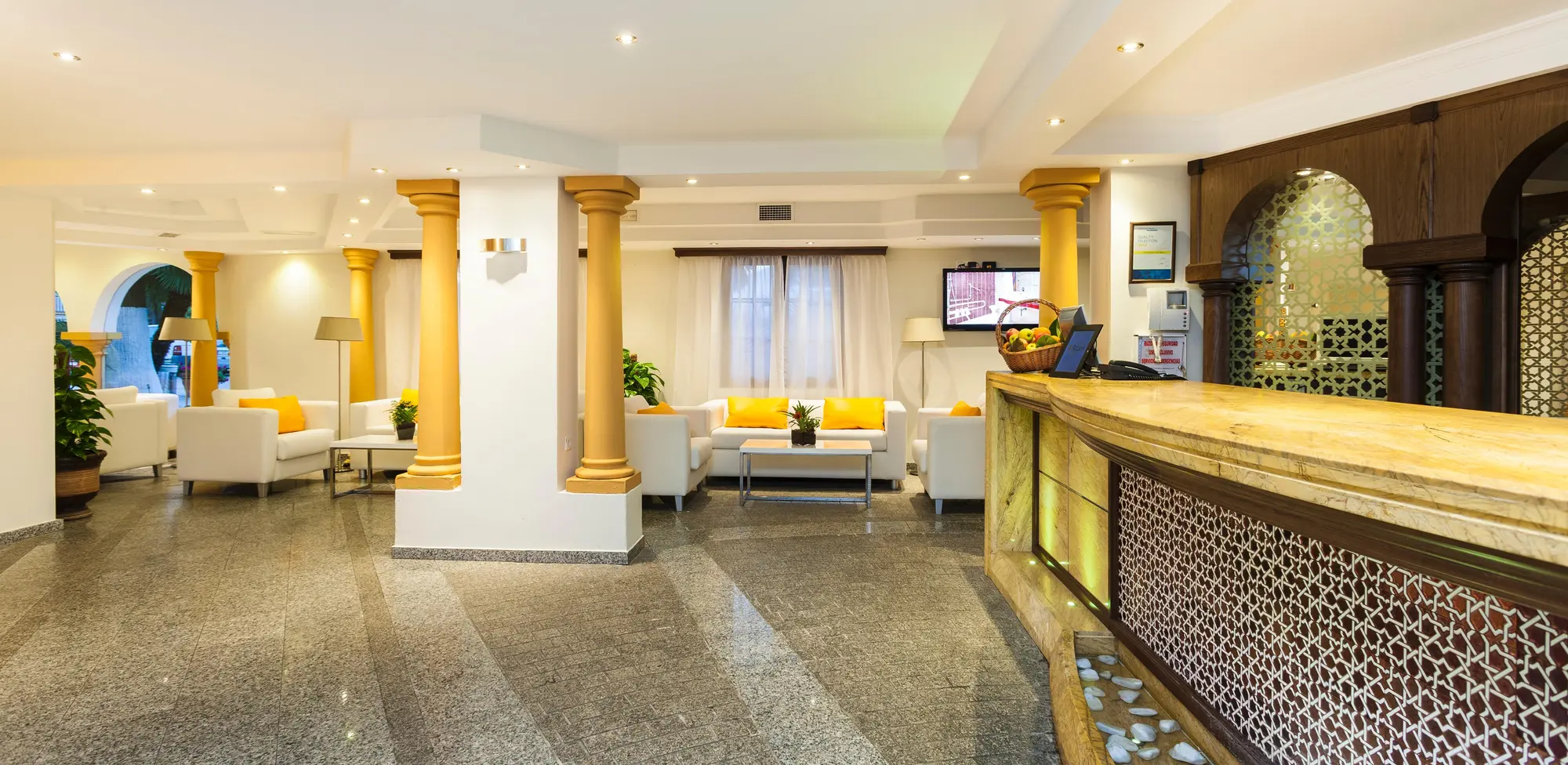 Globales Cortijo Blanco, Lobby