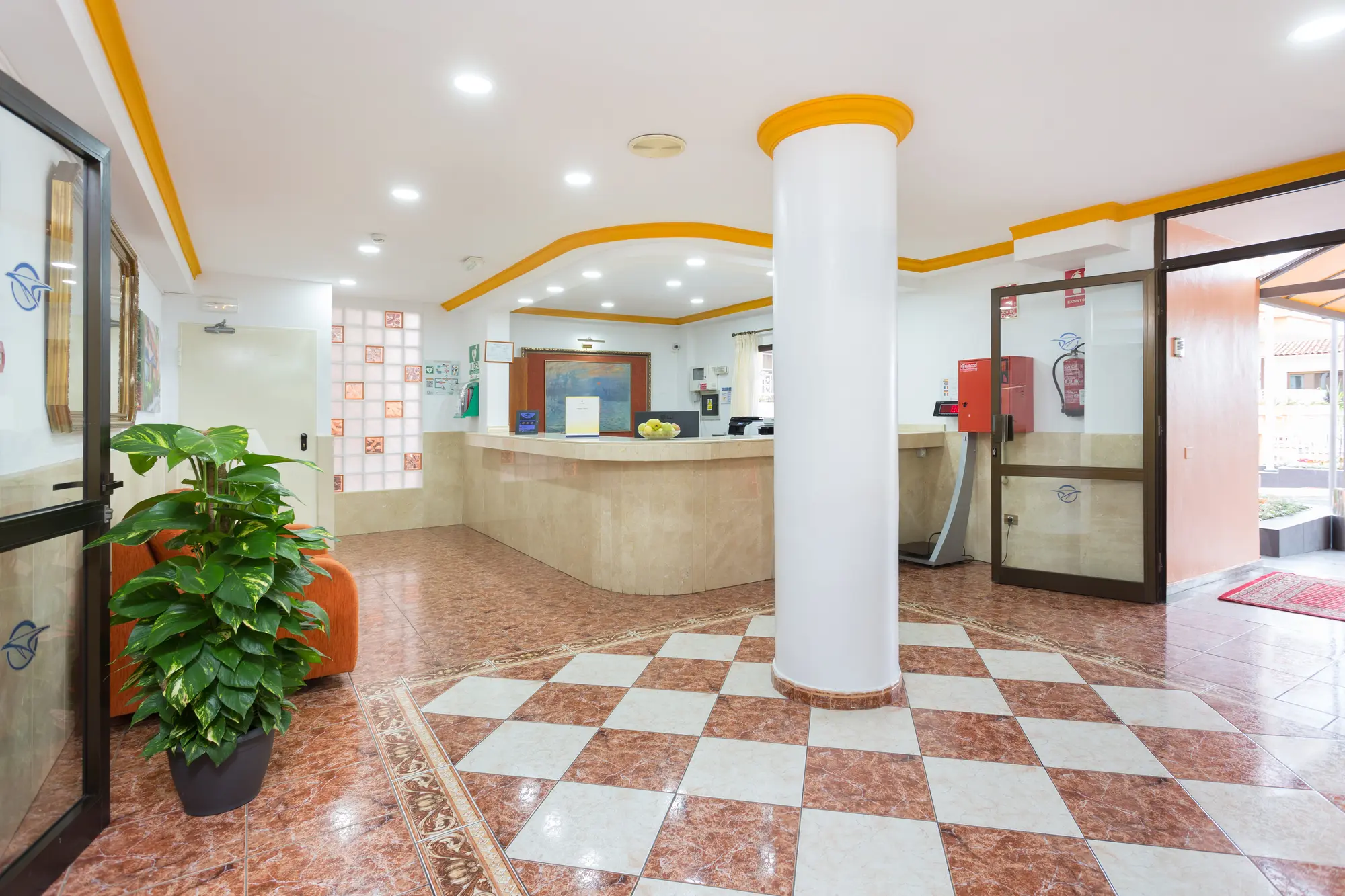 Globales Acuario, Lobby