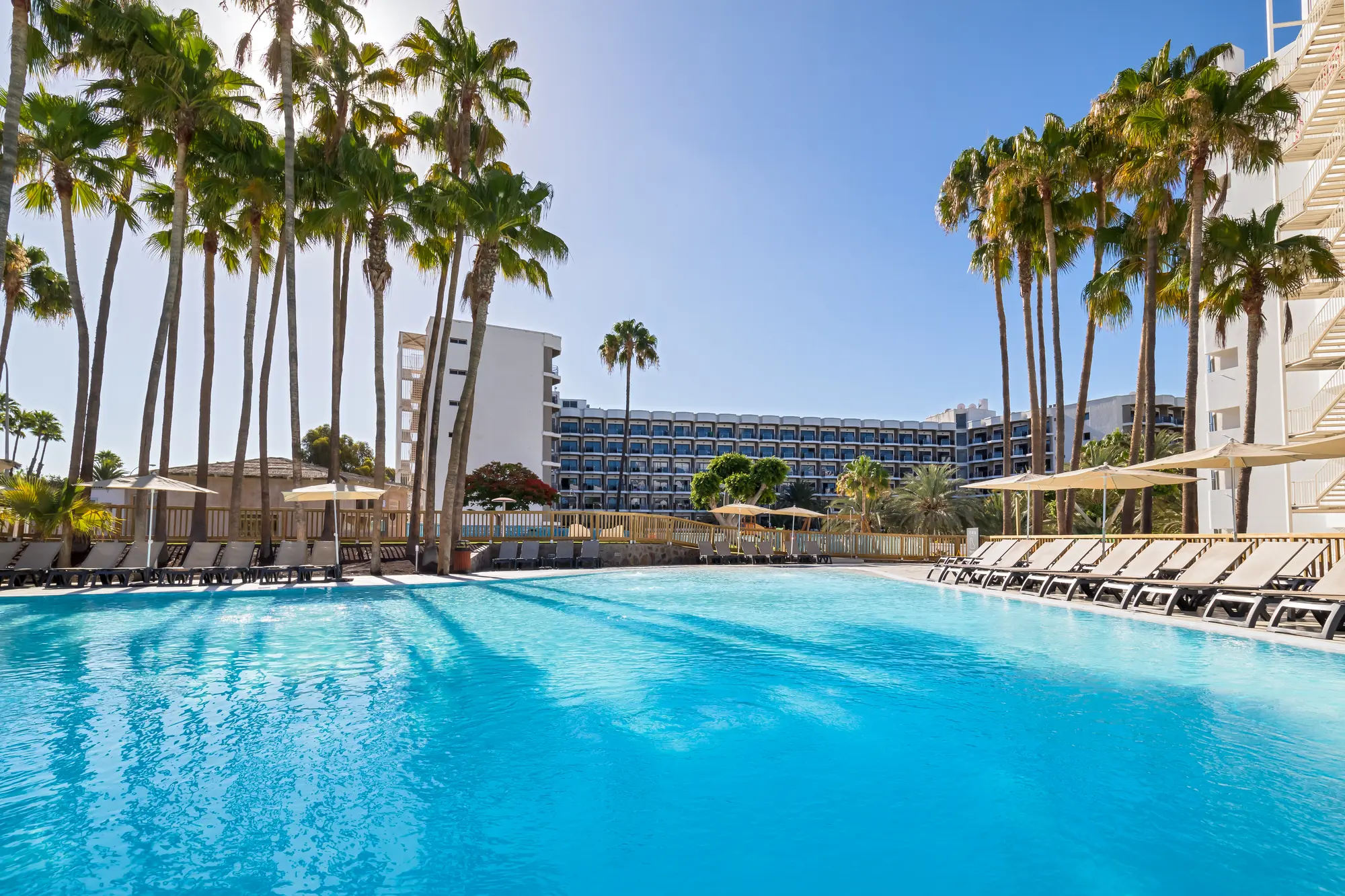 Barcelo Margaritas, Pool
