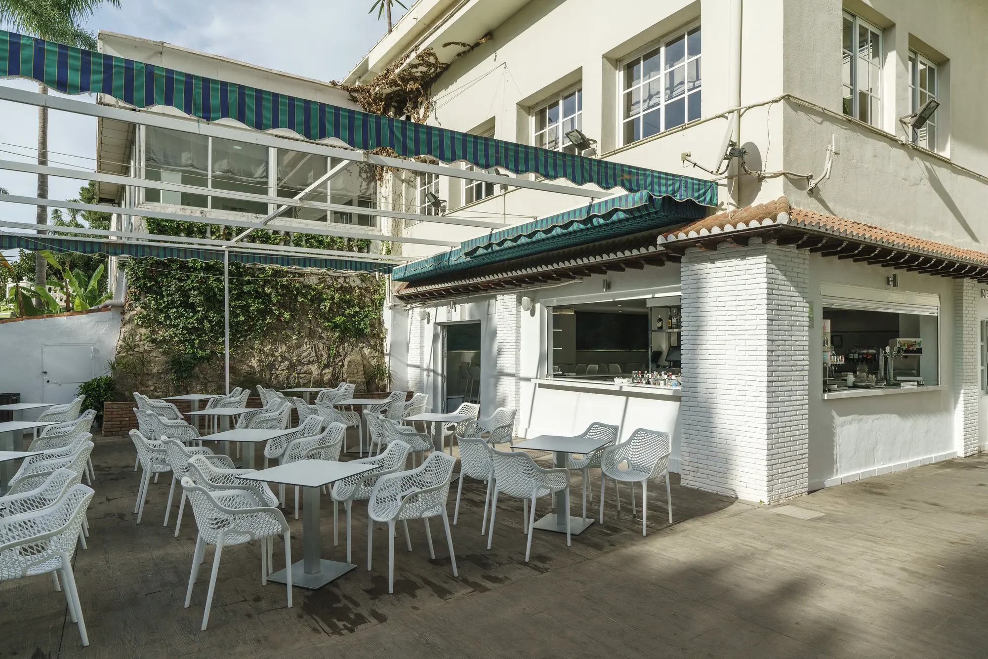 AluaSun Costa Park, Bar