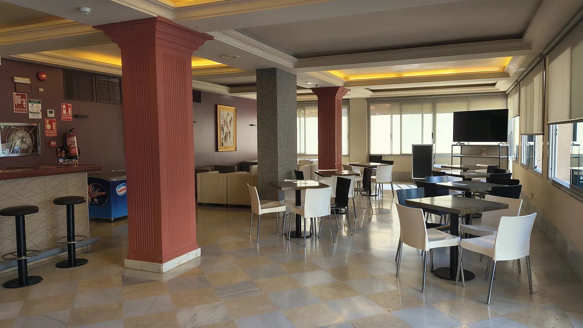 Mont Park, Bar