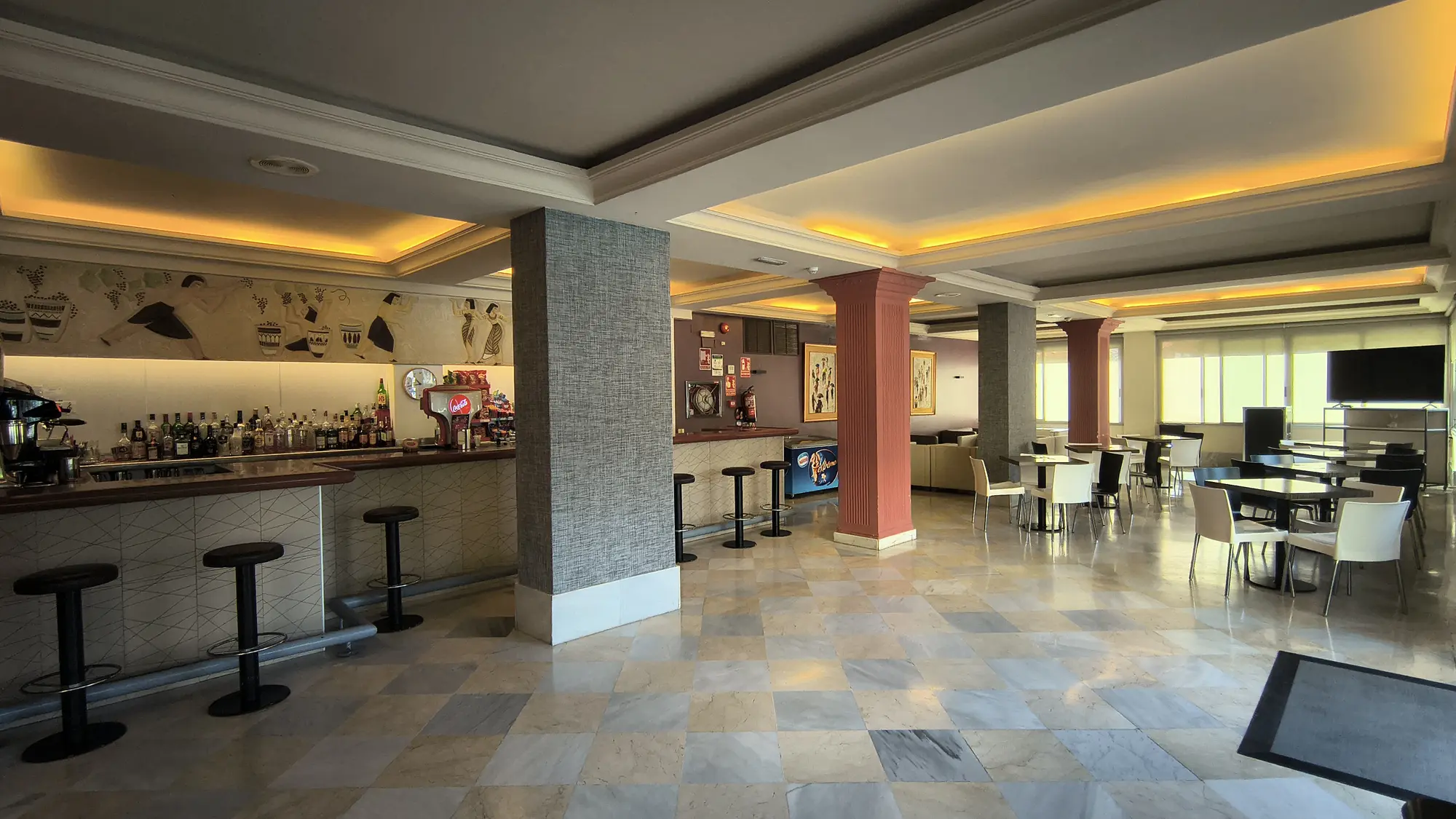 Mont Park, Bar