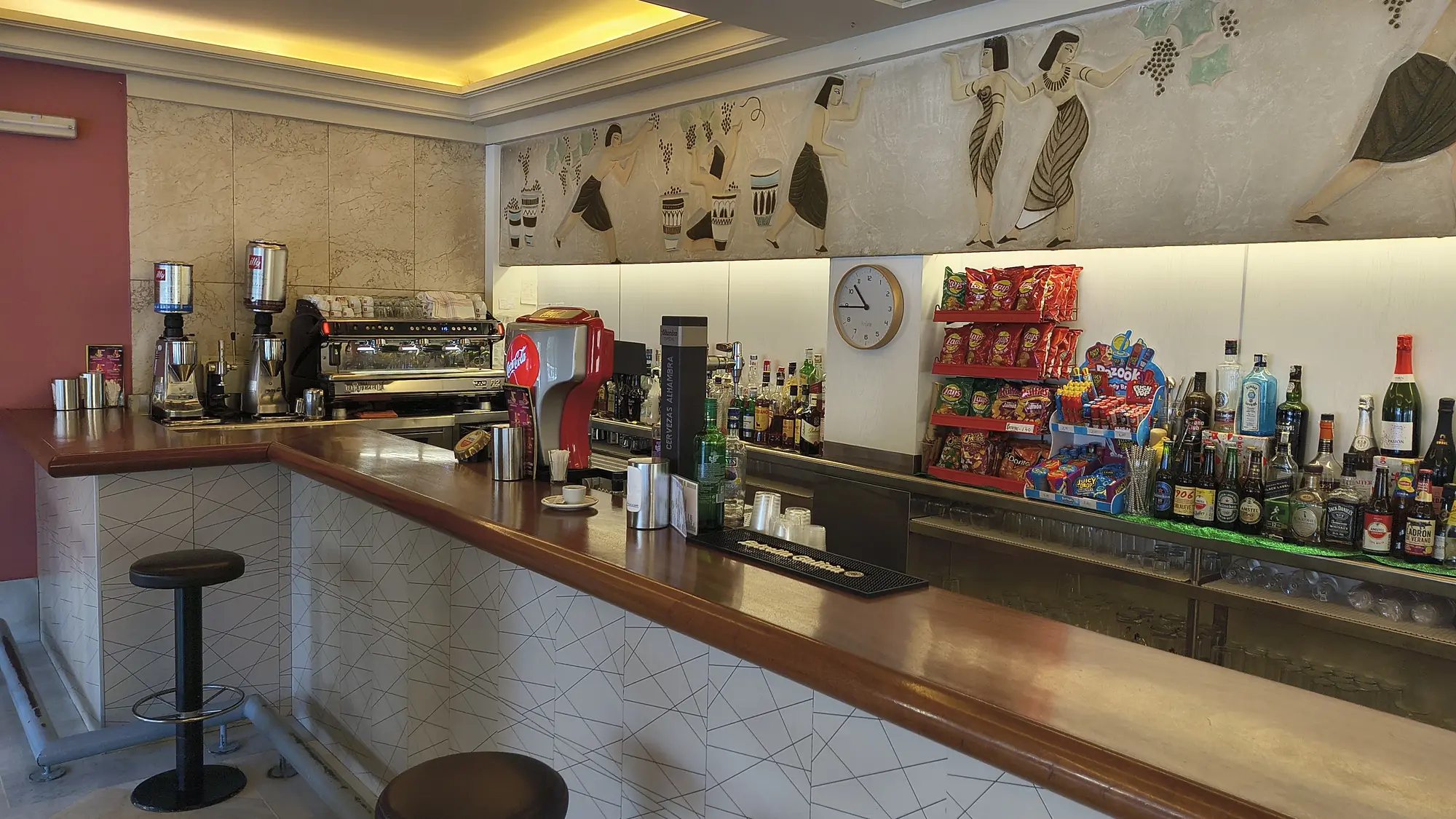 Mont Park, Bar