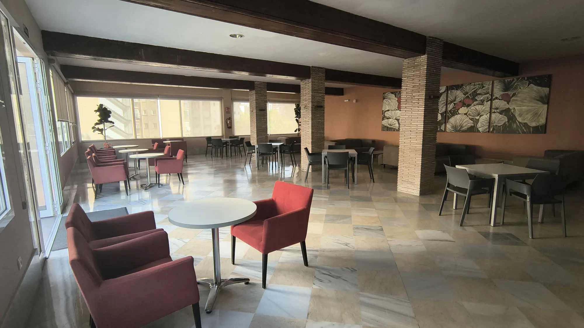 Mont Park, Lobby