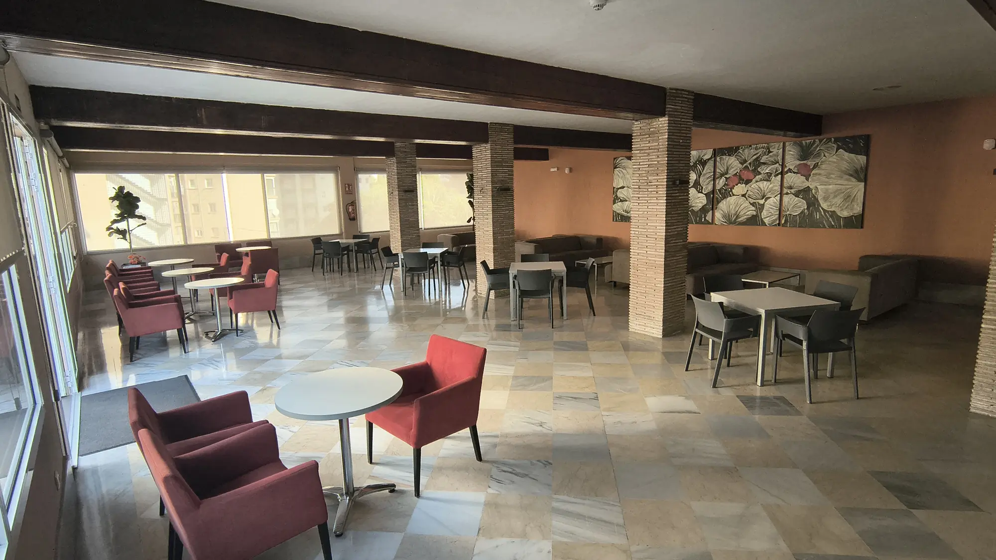 Mont Park, Lobby