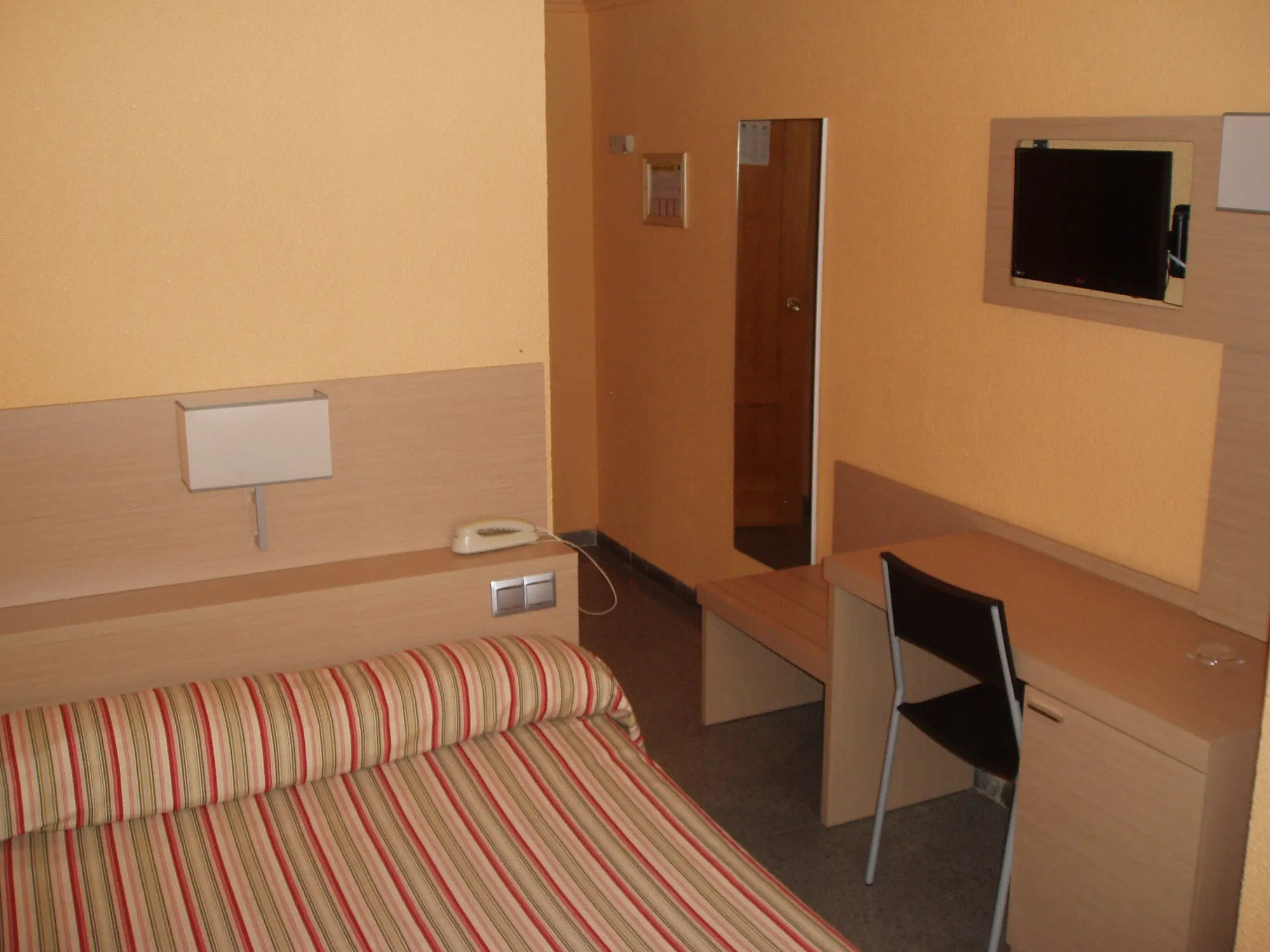 Mont Park, Room