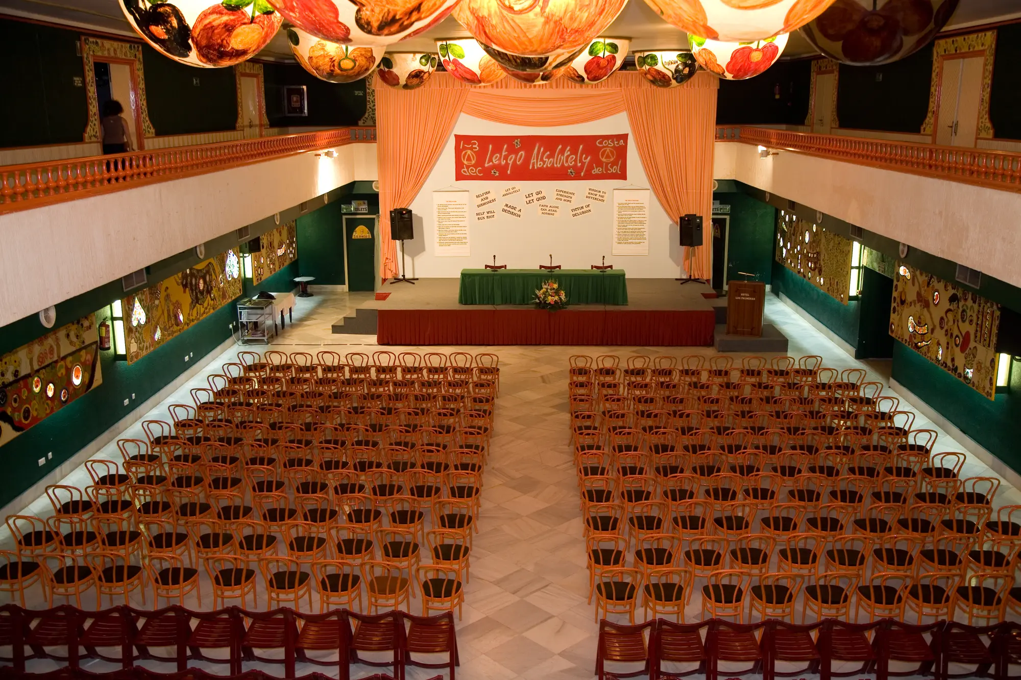 Las Palmeras, Conferences