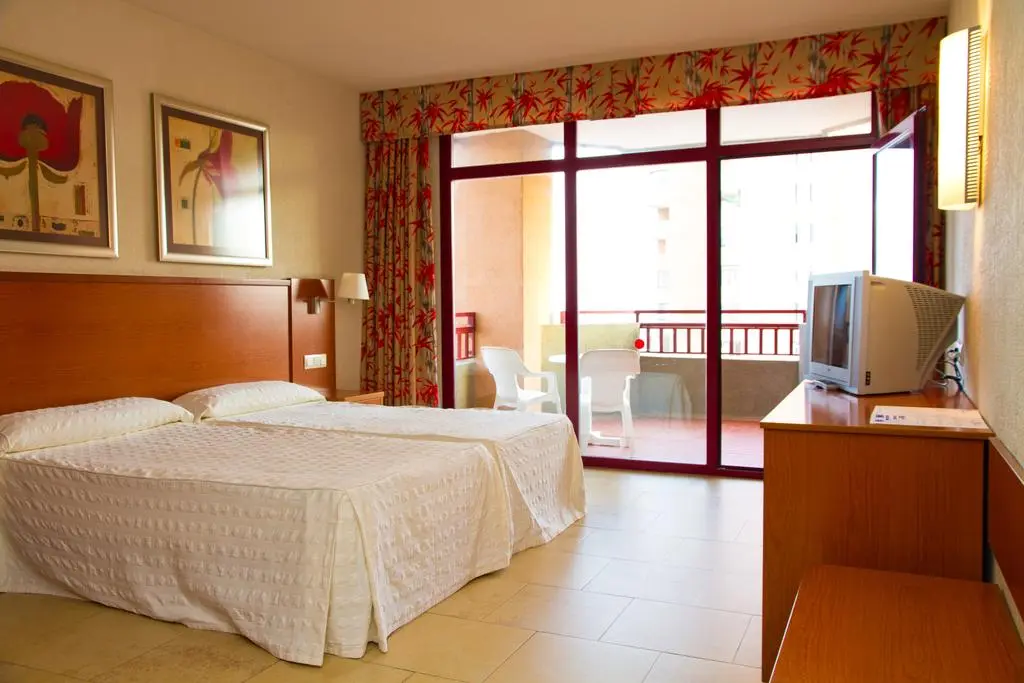 Las Palmeras, Room
