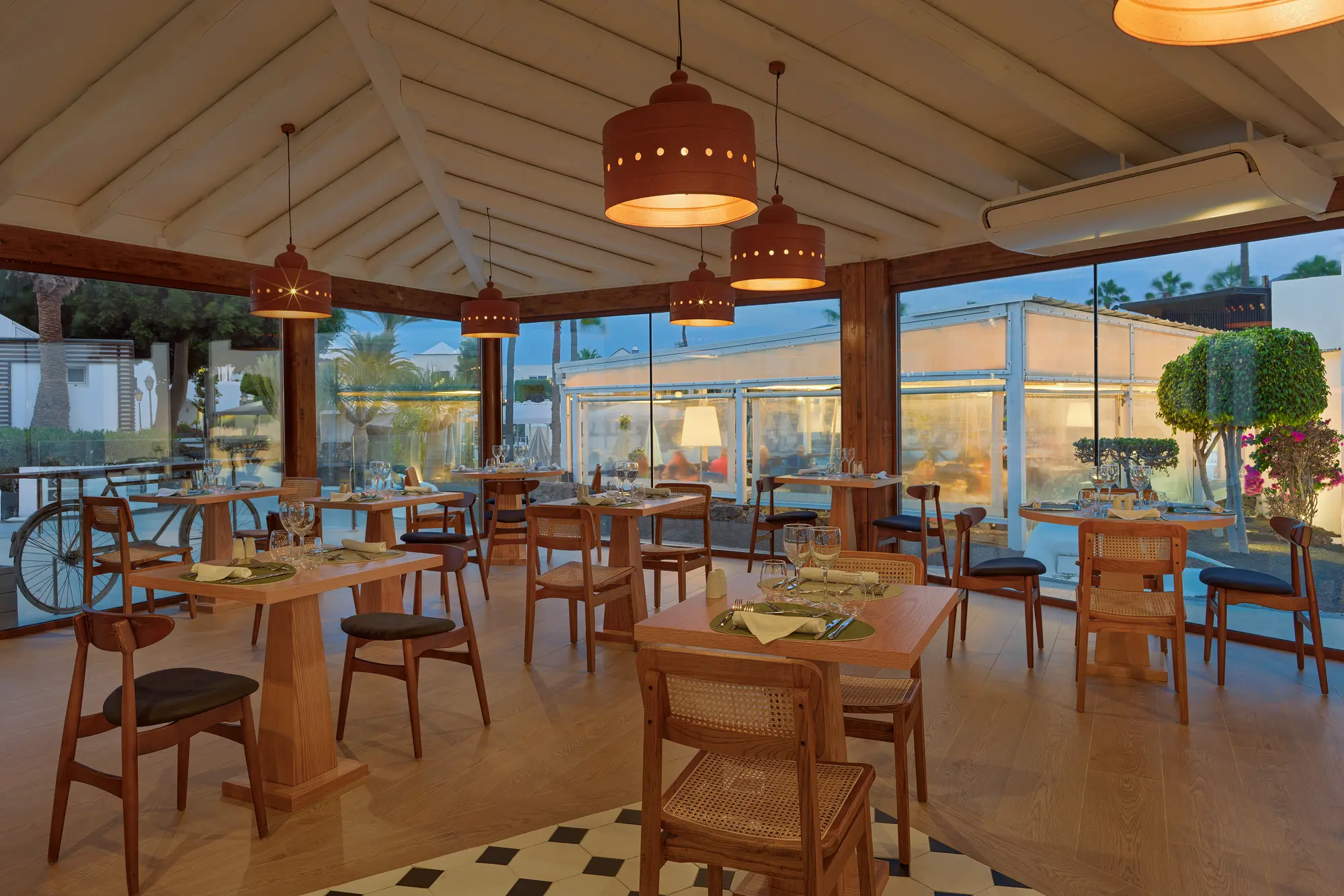 H10 White Suites Boutique Hotel - Adults Only, Restaurant