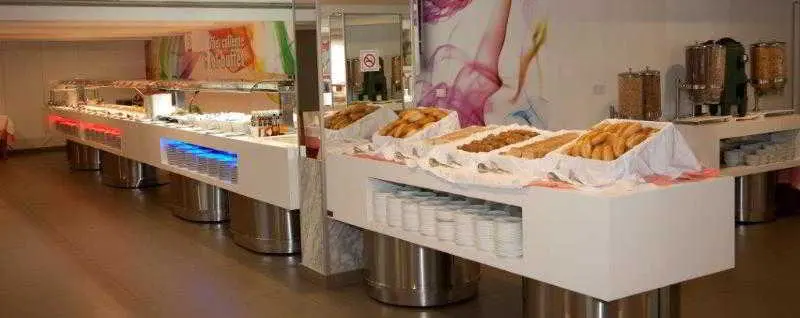 Ambassador Playa I, Restaurant