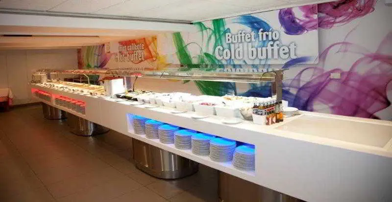 Ambassador Playa I, Restaurant