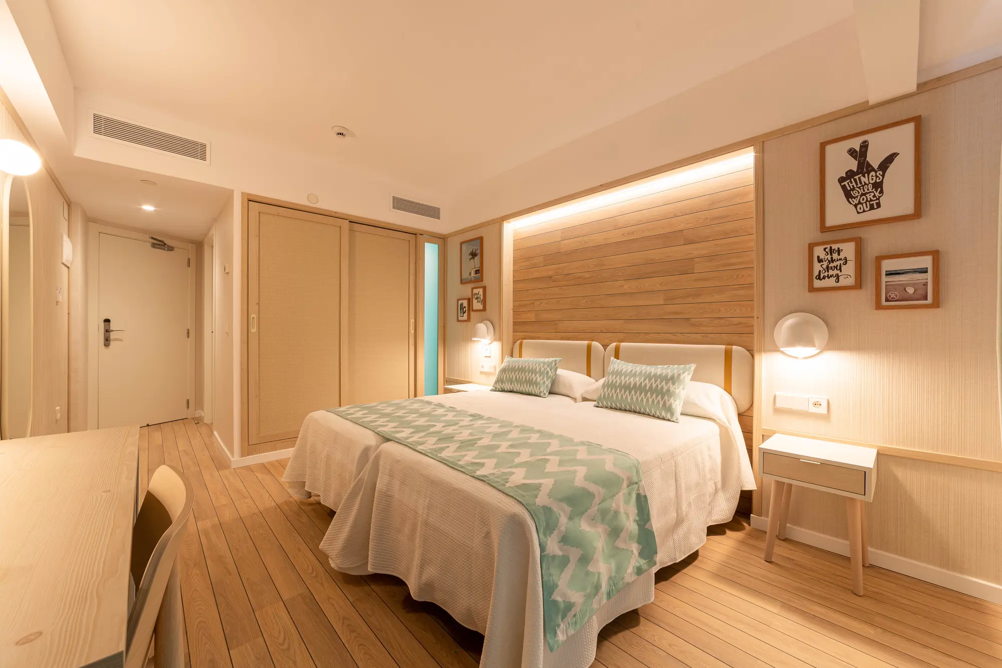 Ambassador Playa I, Room
