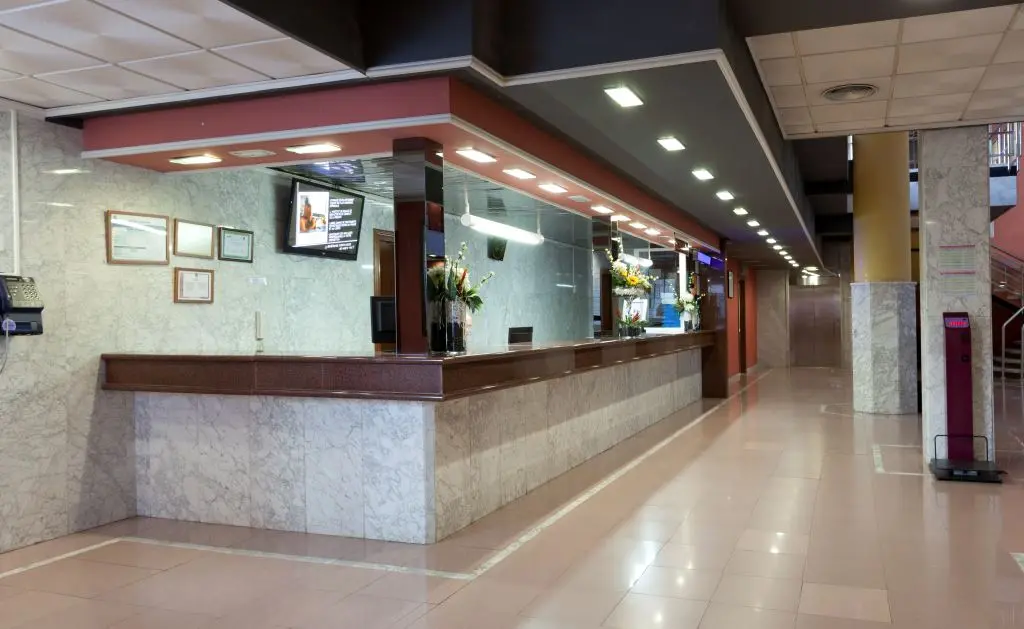 Cabana, Lobby