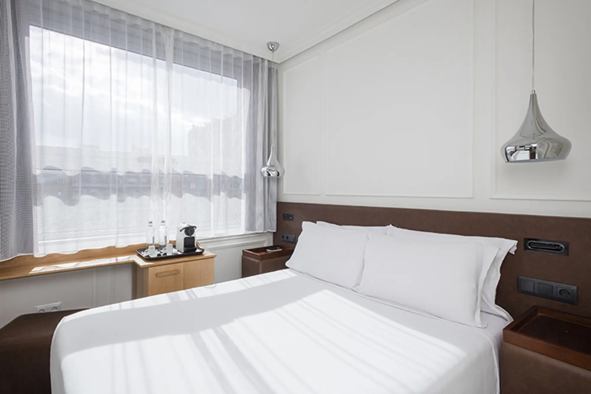 H10 Itaca, Room