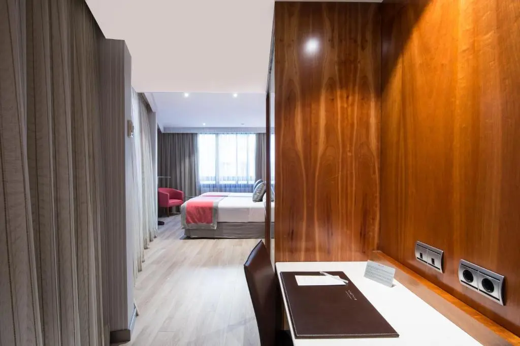 Catalonia Barcelona 505, Room