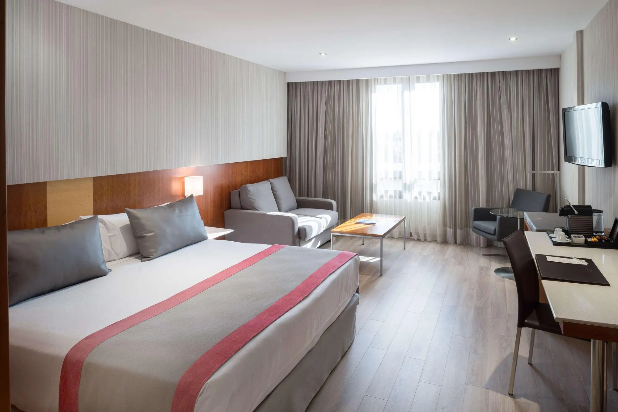 Catalonia Barcelona 505, Room