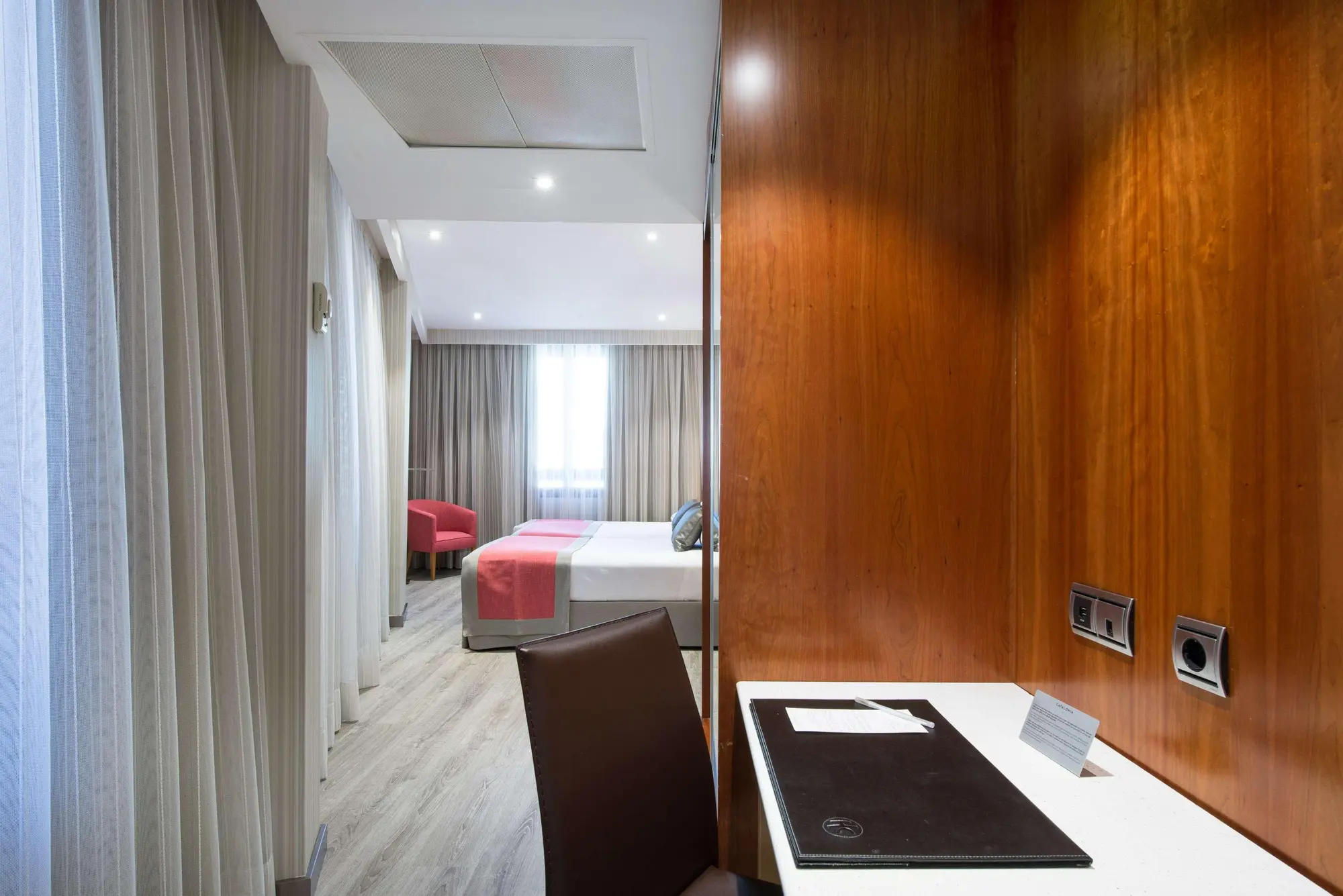 Catalonia Barcelona 505, Room
