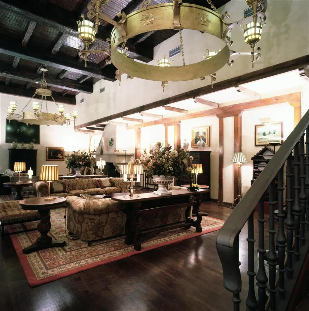 Parador De Olite, Lobby