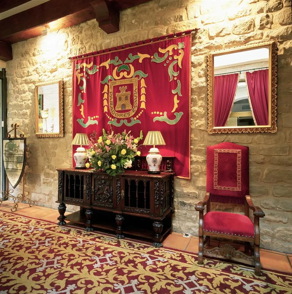 Parador De Olite, Lobby