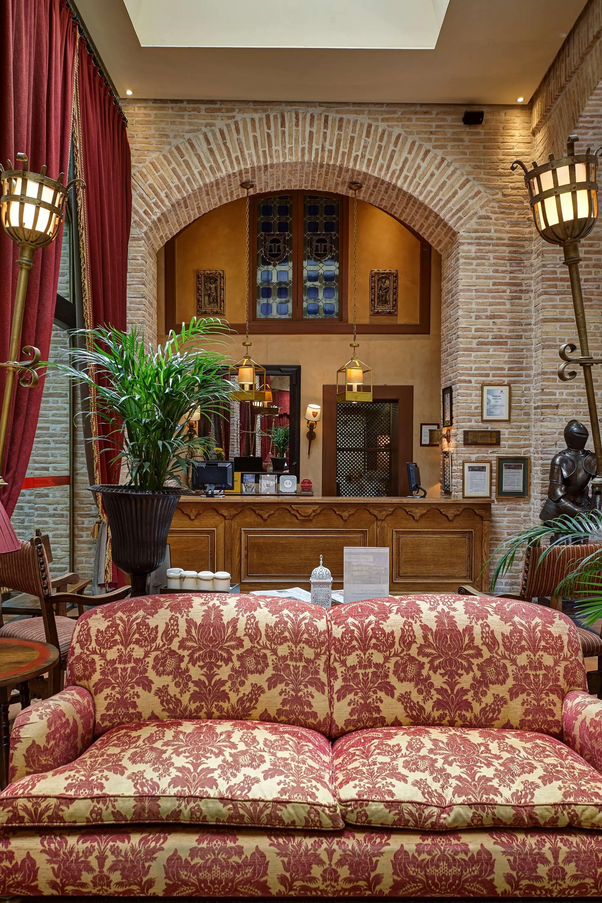 Parador De Olite, Lobby