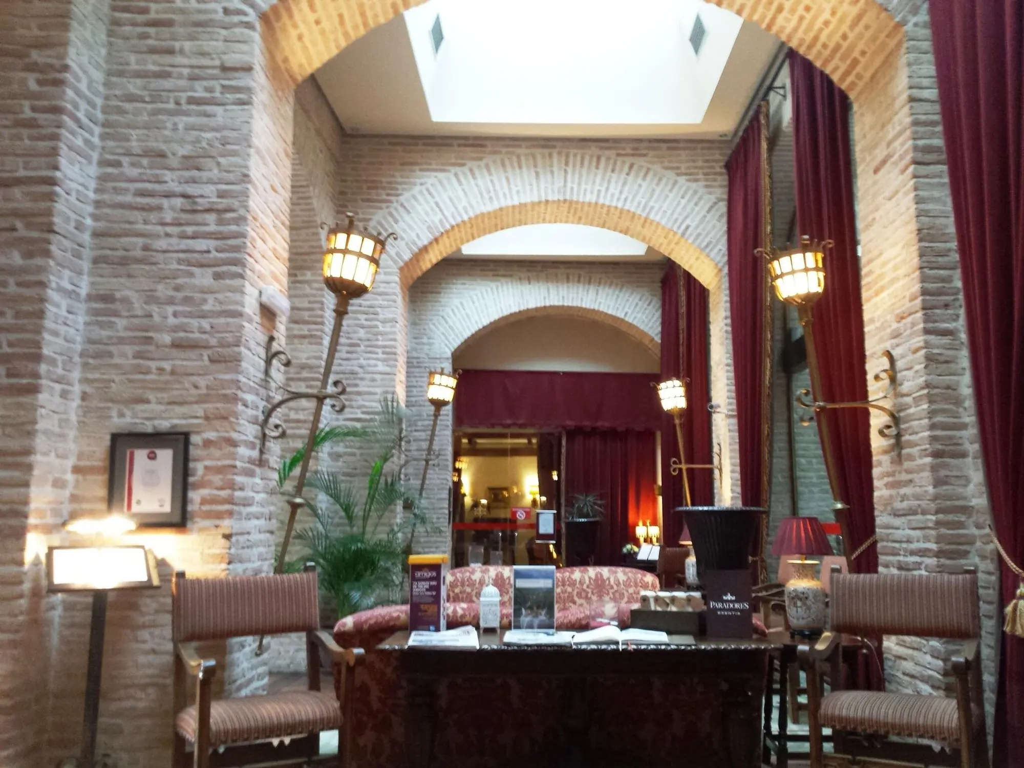 Parador De Olite, Lobby