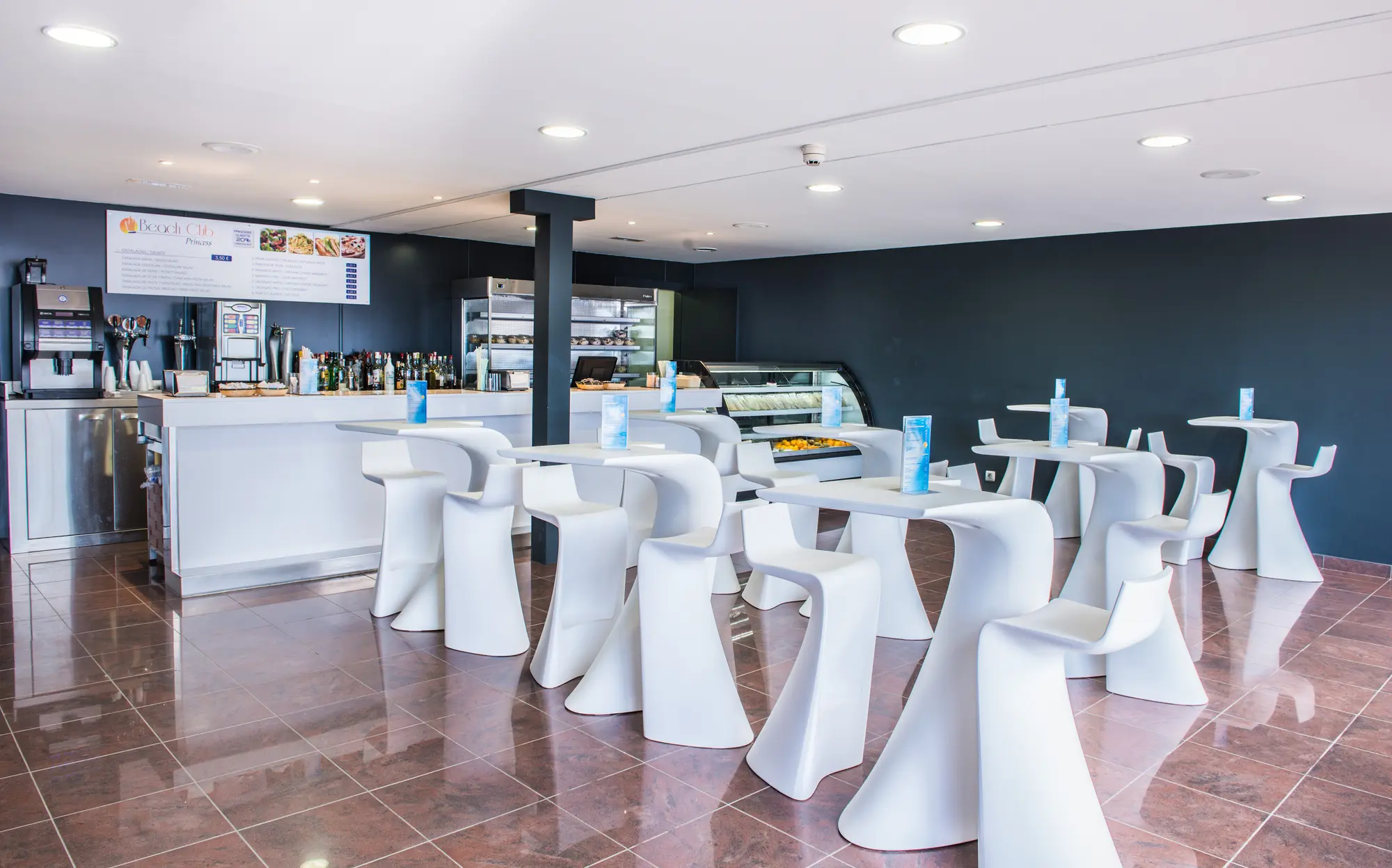 Mogan Princess & Beach Club, Bar