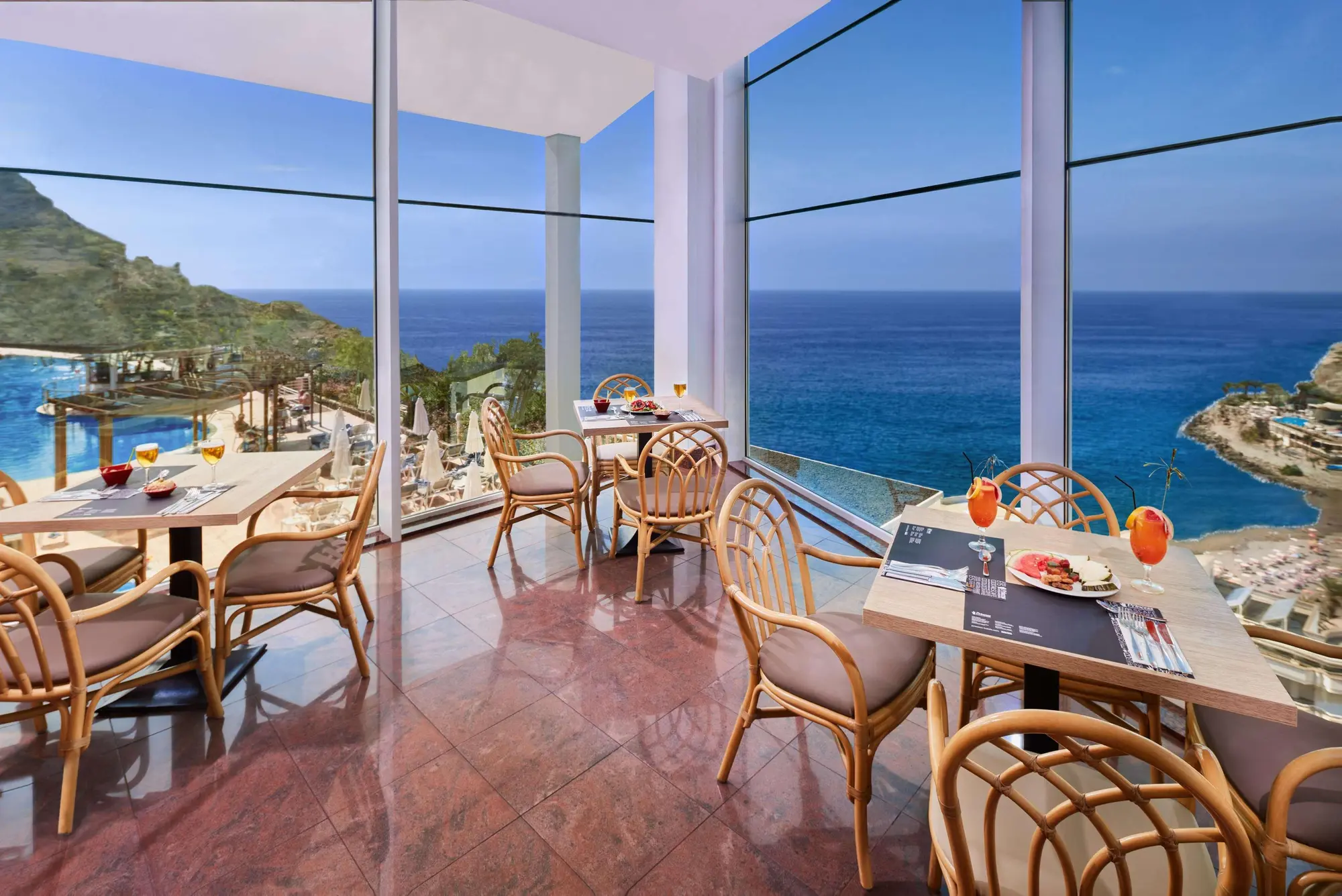 Mogan Princess & Beach Club, Restaurant