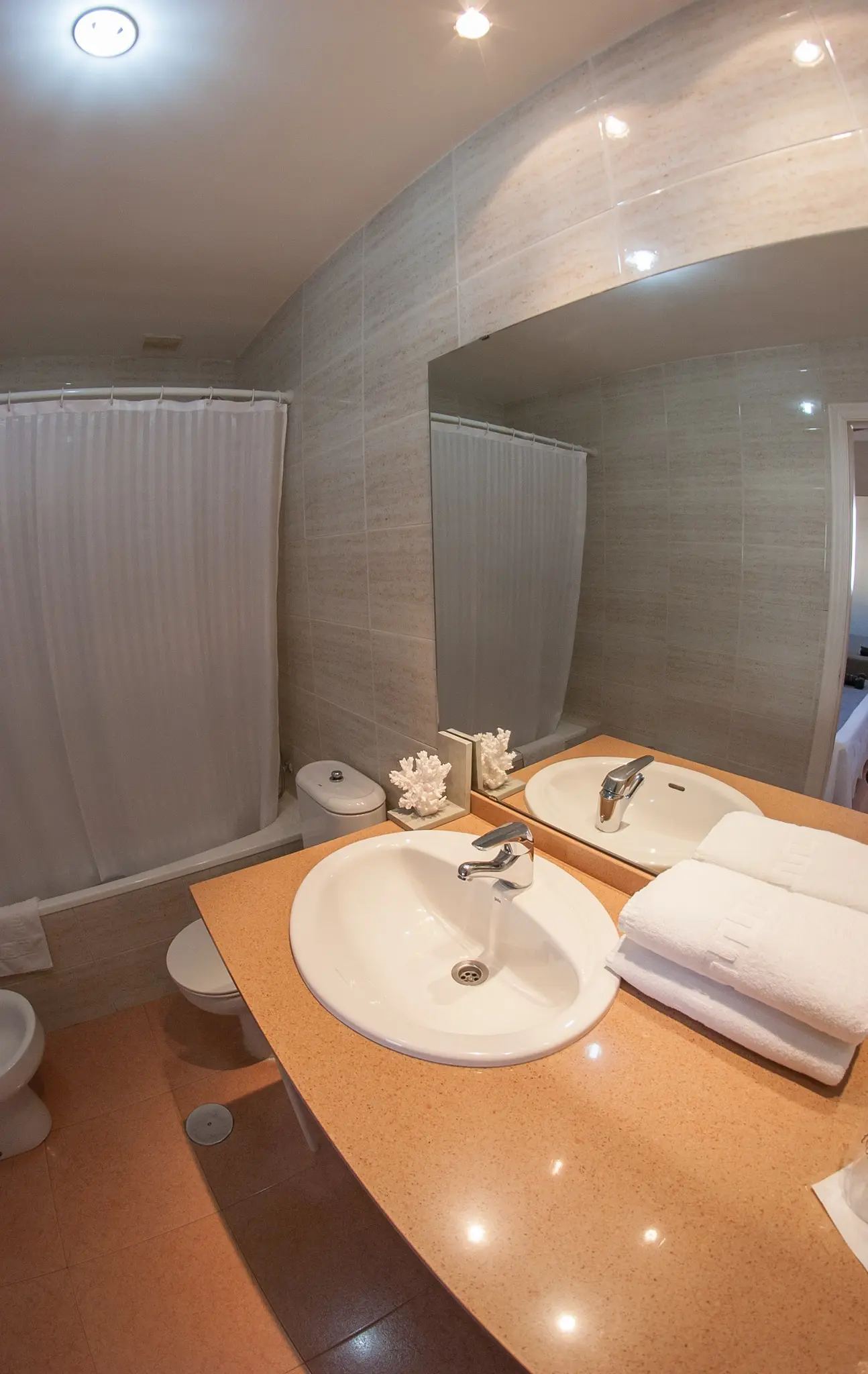 Aguadulce, Room