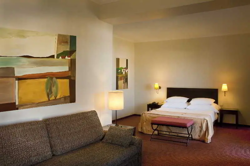 Evora Hotel, Room