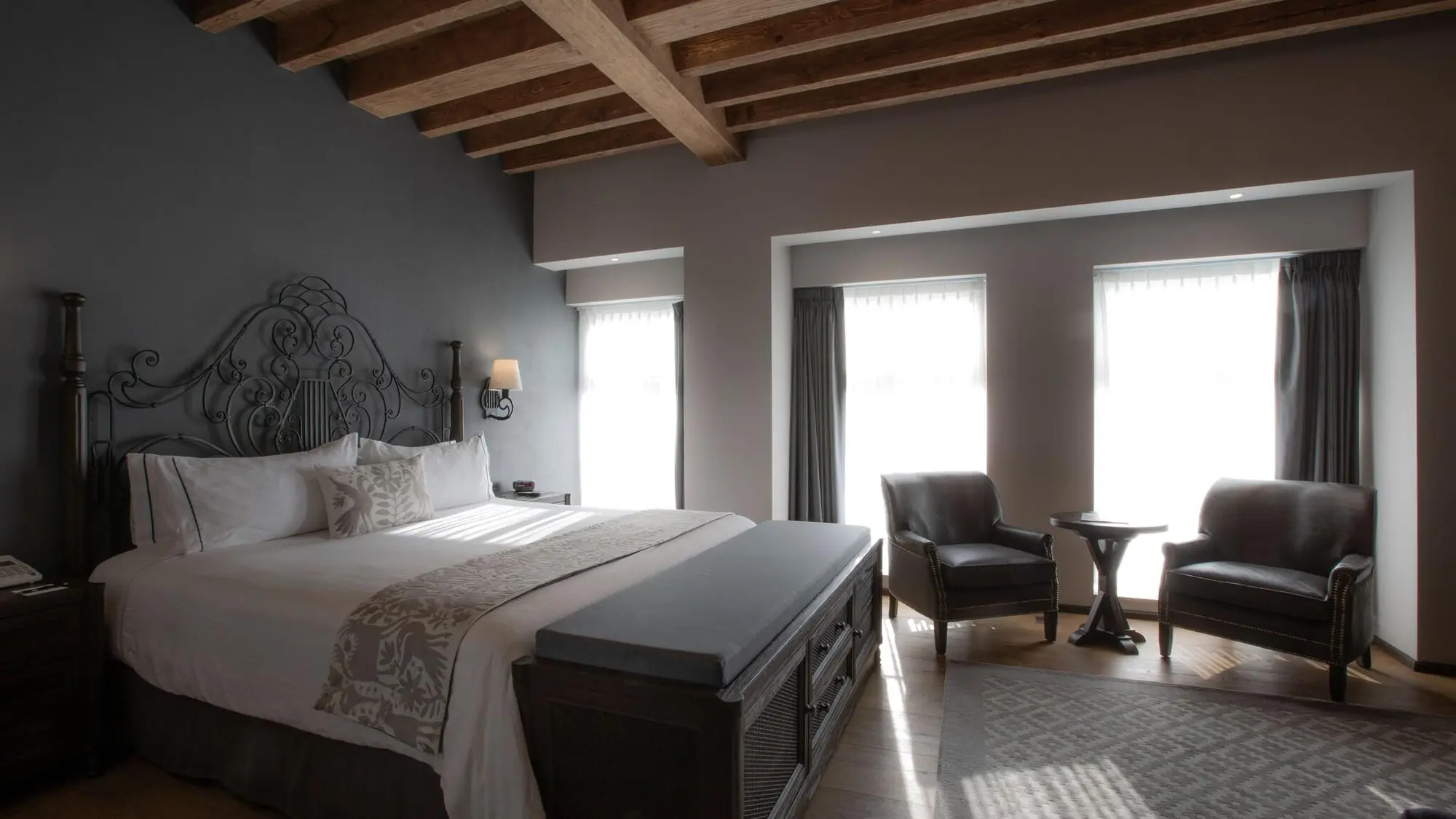 Zocalo Central, Food & Beverages Included, Room