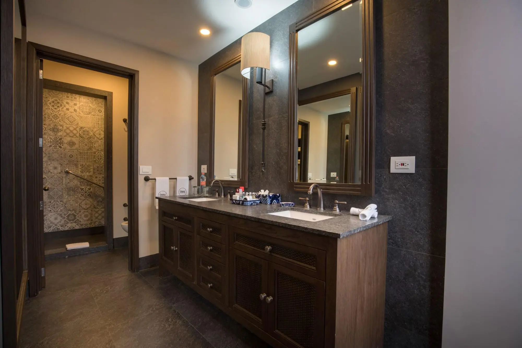 Zocalo Central, Food & Beverages Included, Room