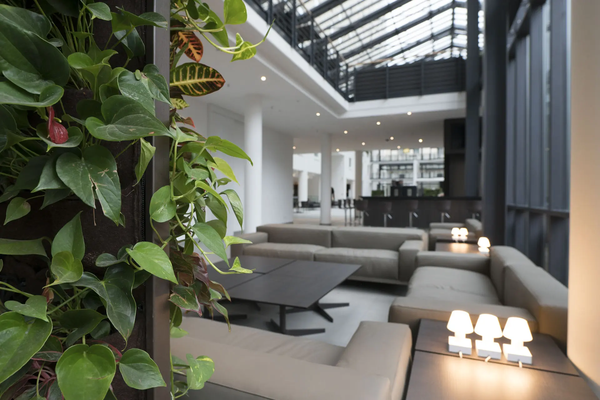 Estrel Hotel Berlin, Lobby