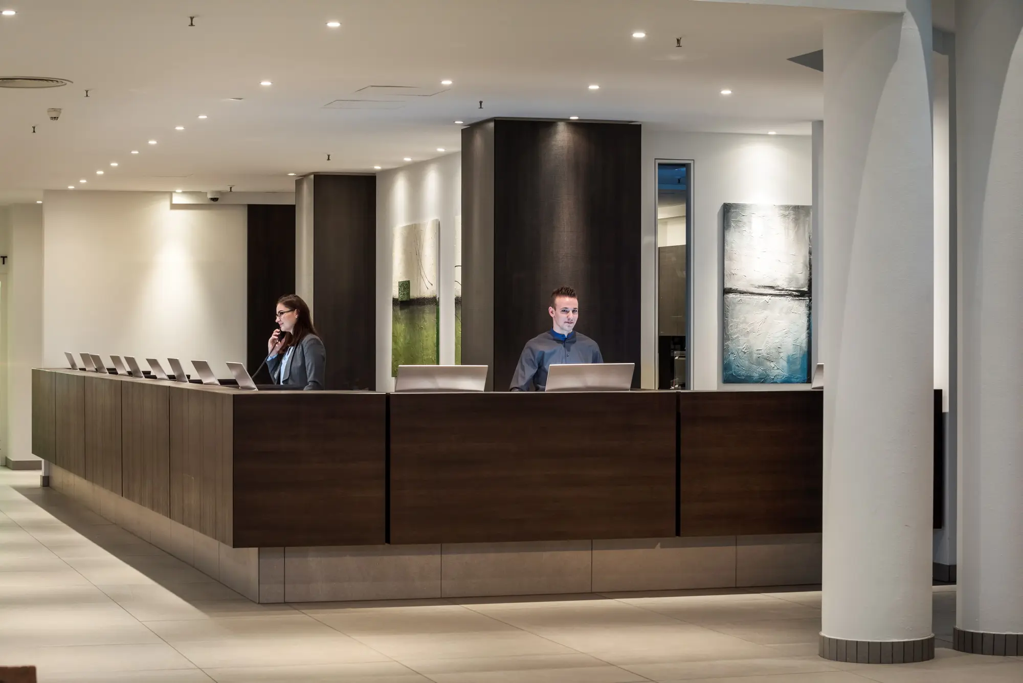 Estrel Hotel Berlin, Lobby