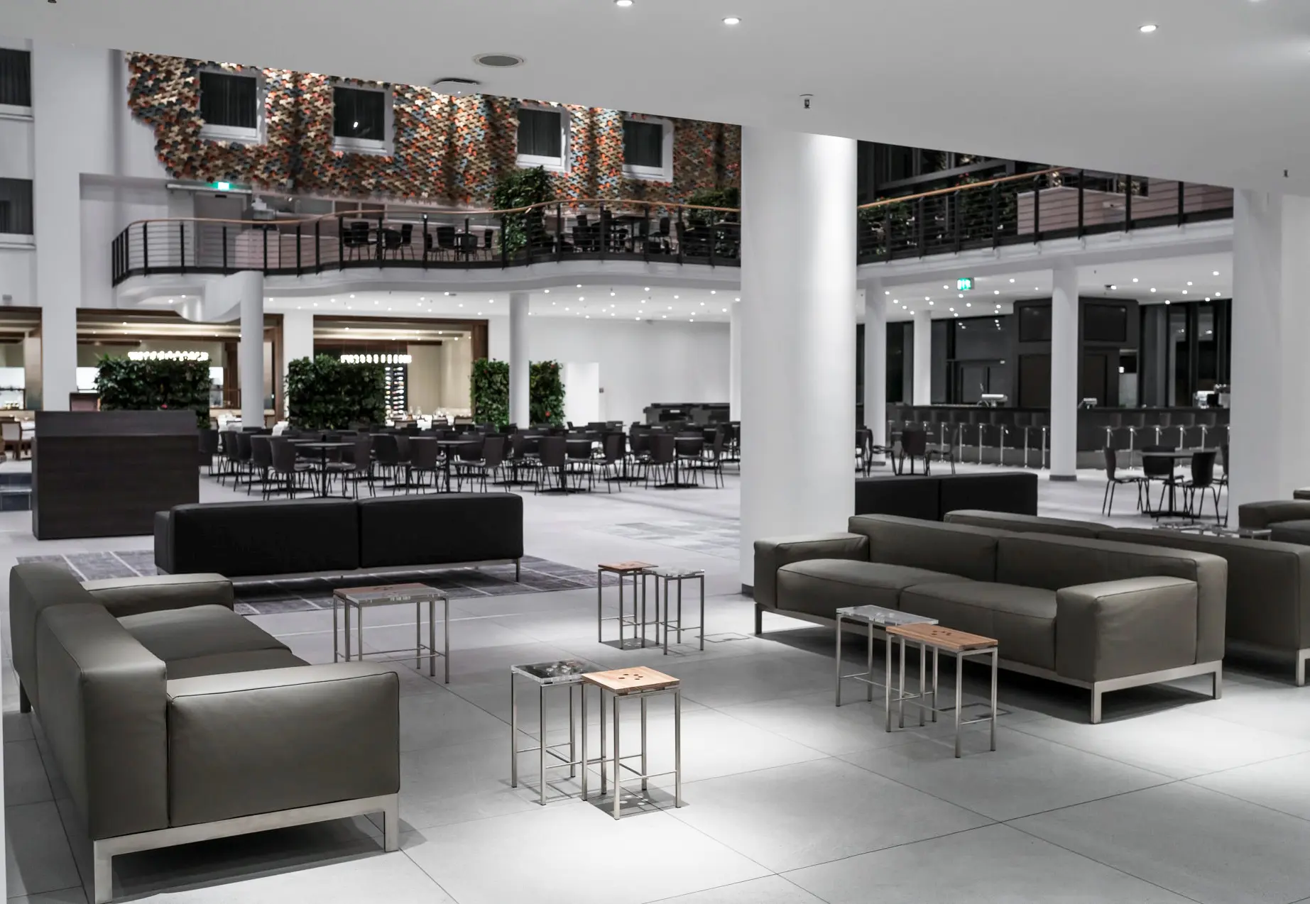 Estrel Hotel Berlin, Lobby