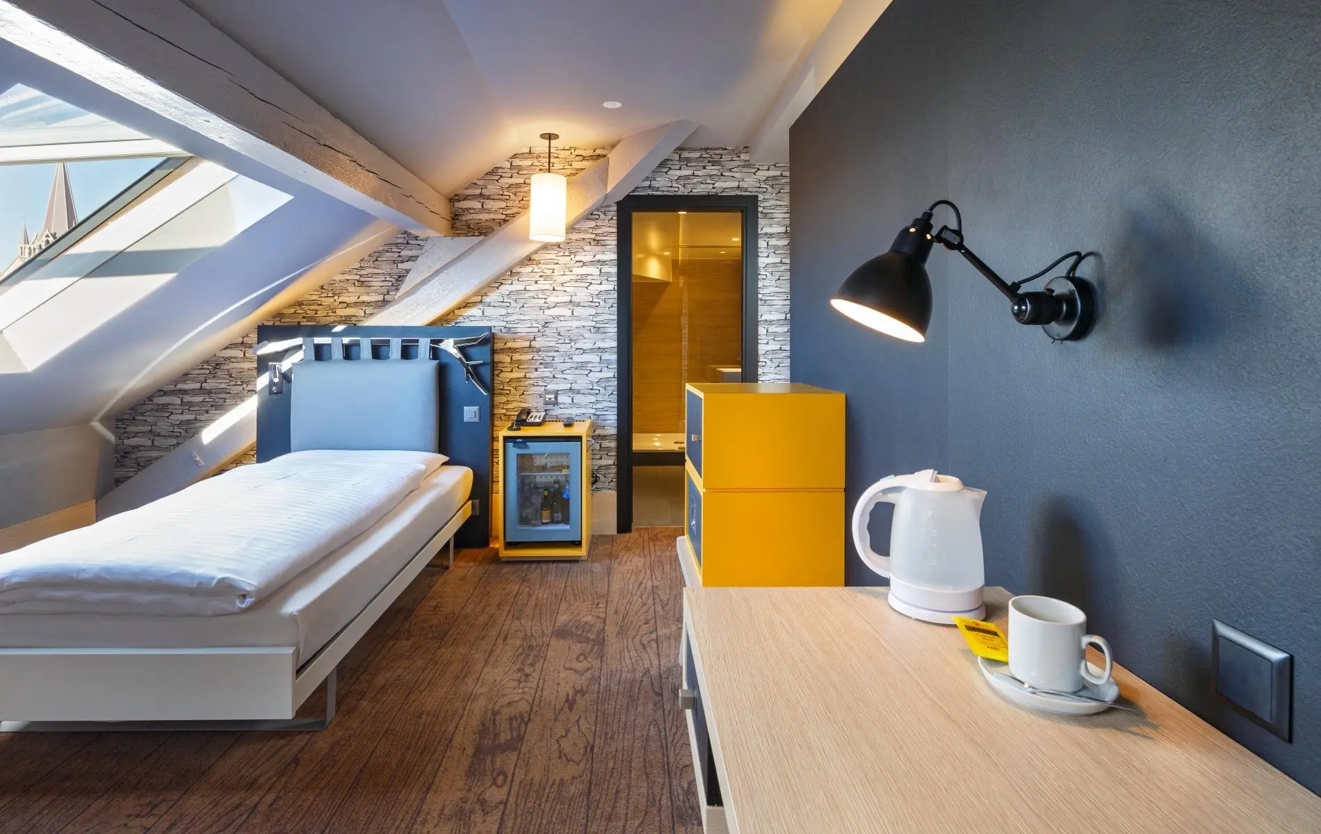 Swiss Wine By Fassbind, Room