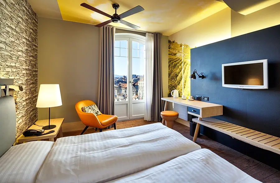 Swiss Wine By Fassbind, Room