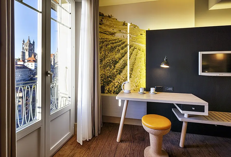 Swiss Wine By Fassbind, Room